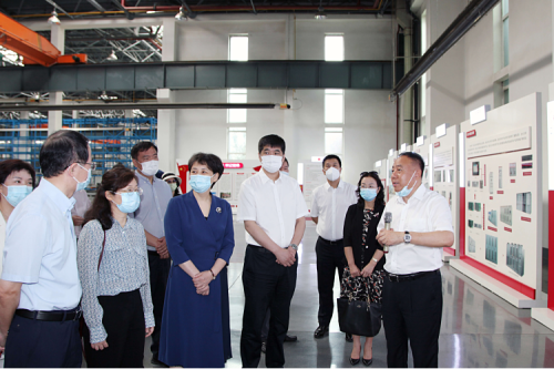 廈門市委常委、統戰部部長王雪敏一行赴哈爾濱九洲集團調研考察